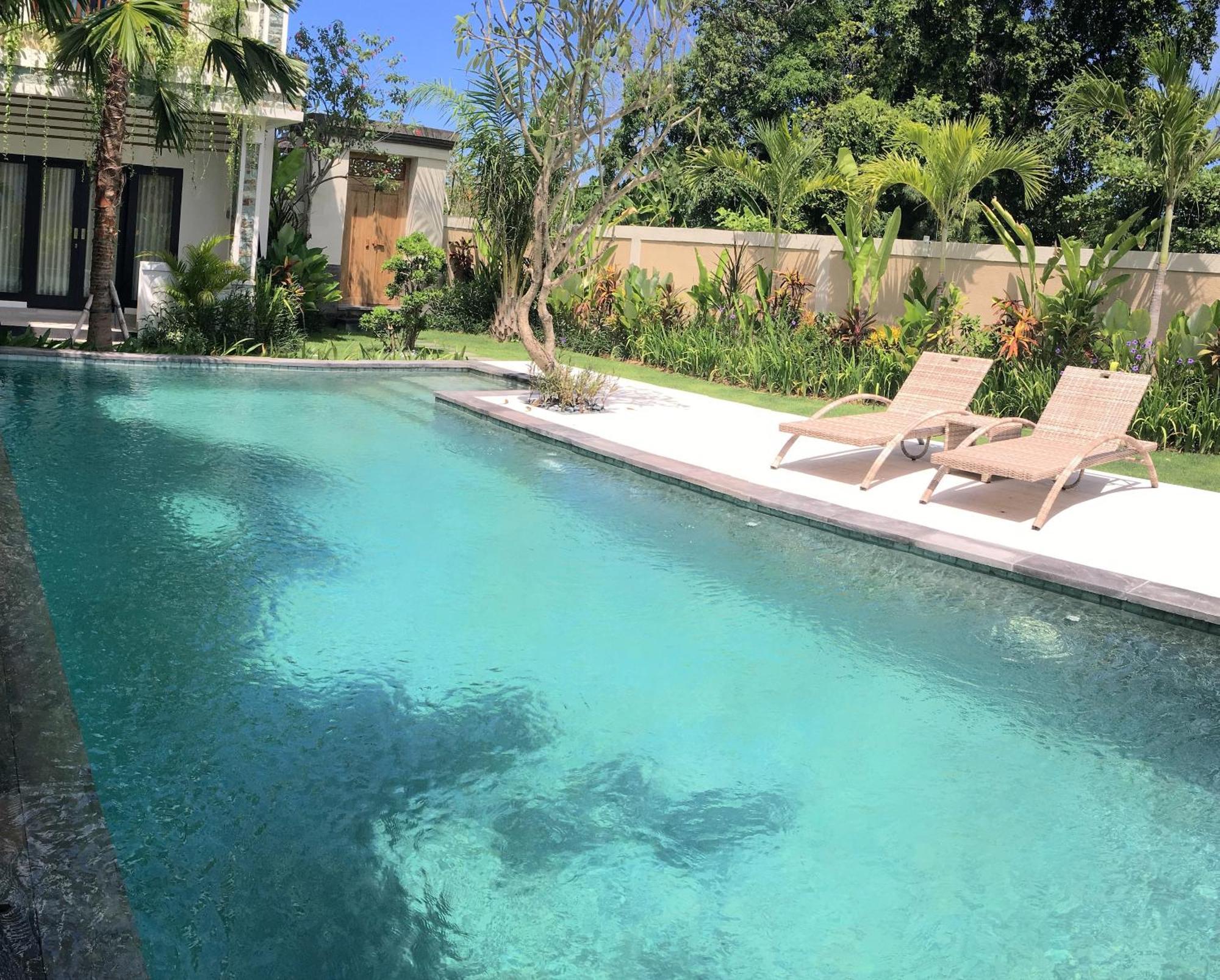 Indah Homestay Seminyak Habitación foto