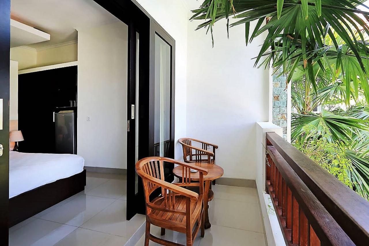 Indah Homestay Seminyak Exterior foto
